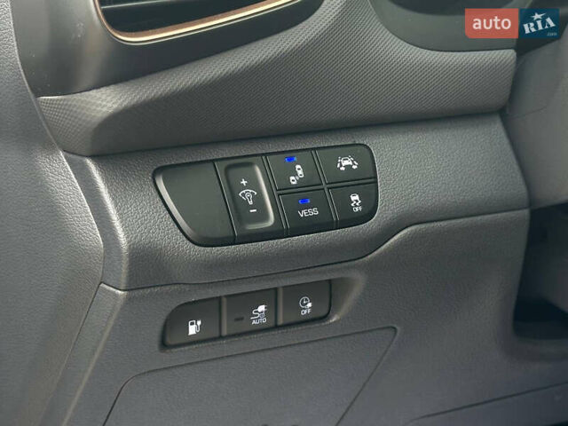 Сірий Хендай Ioniq, об'ємом двигуна 0 л та пробігом 33 тис. км за 13800 $, фото 35 на Automoto.ua