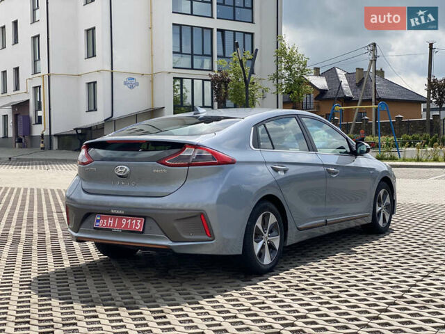 Серый Хендай Ioniq, объемом двигателя 0 л и пробегом 135 тыс. км за 12999 $, фото 14 на Automoto.ua