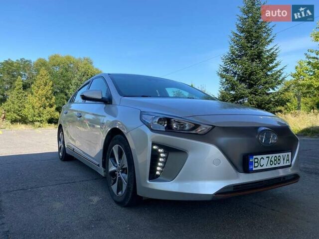 Серый Хендай Ioniq, объемом двигателя 0 л и пробегом 132 тыс. км за 12500 $, фото 6 на Automoto.ua