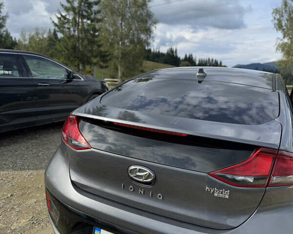 Серый Хендай Ioniq, объемом двигателя 1.58 л и пробегом 99 тыс. км за 15500 $, фото 8 на Automoto.ua