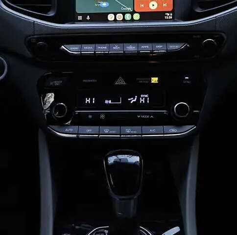 Серый Хендай Ioniq, объемом двигателя 1.58 л и пробегом 210 тыс. км за 11700 $, фото 10 на Automoto.ua
