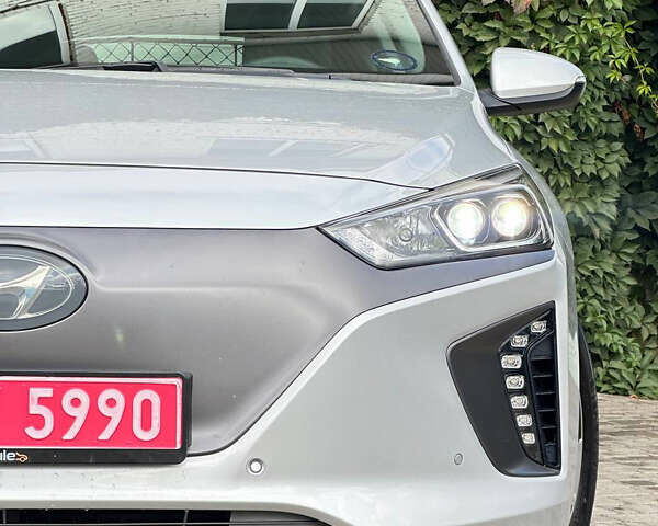 Сірий Хендай Ioniq, об'ємом двигуна 0 л та пробігом 33 тис. км за 13800 $, фото 20 на Automoto.ua