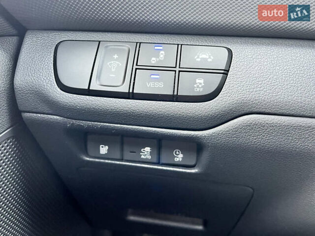 Сірий Хендай Ioniq, об'ємом двигуна 0 л та пробігом 135 тис. км за 12700 $, фото 11 на Automoto.ua