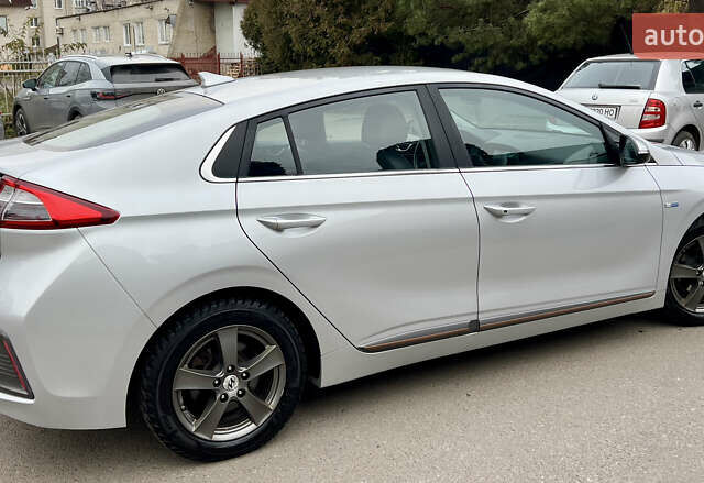 Серый Хендай Ioniq, объемом двигателя 0 л и пробегом 150 тыс. км за 12490 $, фото 13 на Automoto.ua