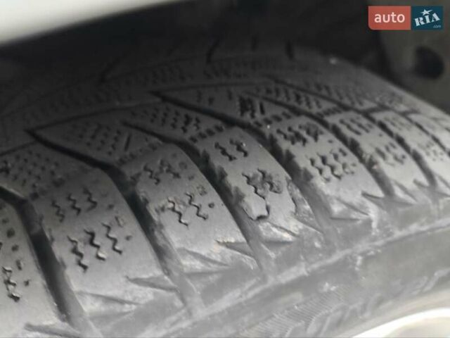 Сірий Хендай Ioniq, об'ємом двигуна 0 л та пробігом 106 тис. км за 12018 $, фото 17 на Automoto.ua