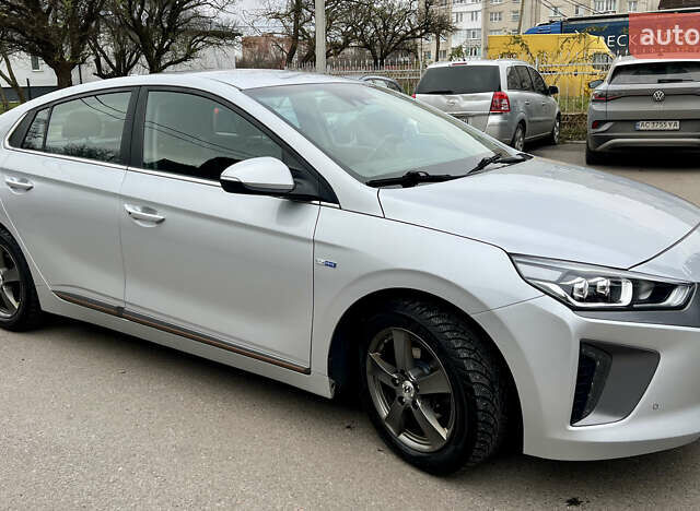 Серый Хендай Ioniq, объемом двигателя 0 л и пробегом 150 тыс. км за 12490 $, фото 15 на Automoto.ua