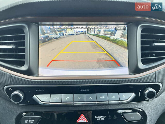 Сірий Хендай Ioniq, об'ємом двигуна 0 л та пробігом 135 тис. км за 12700 $, фото 25 на Automoto.ua