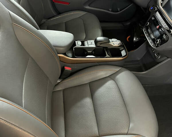 Серый Хендай Ioniq, объемом двигателя 0 л и пробегом 144 тыс. км за 12300 $, фото 10 на Automoto.ua
