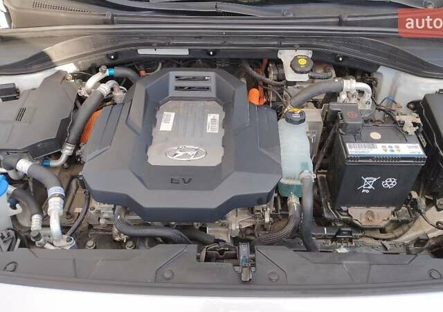 Серый Хендай Ioniq, объемом двигателя 0 л и пробегом 111 тыс. км за 14800 $, фото 6 на Automoto.ua