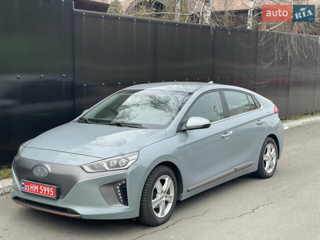 Серый Хендай Ioniq, объемом двигателя 0 л и пробегом 144 тыс. км за 12300 $, фото 2 на Automoto.ua