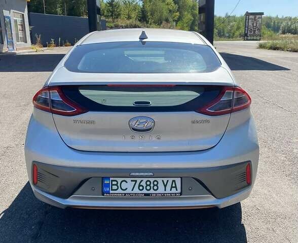 Серый Хендай Ioniq, объемом двигателя 0 л и пробегом 132 тыс. км за 12500 $, фото 4 на Automoto.ua