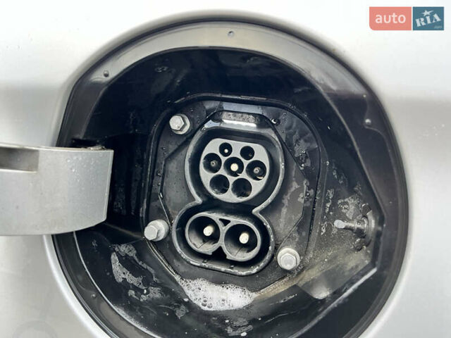 Сірий Хендай Ioniq, об'ємом двигуна 0 л та пробігом 135 тис. км за 12700 $, фото 13 на Automoto.ua