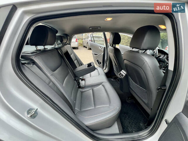 Серый Хендай Ioniq, объемом двигателя 0 л и пробегом 150 тыс. км за 12490 $, фото 33 на Automoto.ua
