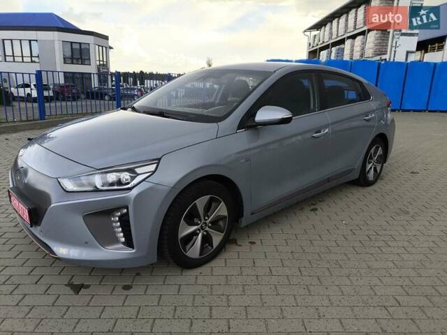 Сірий Хендай Ioniq, об'ємом двигуна 0 л та пробігом 110 тис. км за 11800 $, фото 11 на Automoto.ua