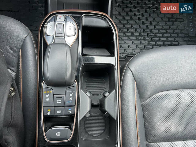 Серый Хендай Ioniq, объемом двигателя 0 л и пробегом 150 тыс. км за 12490 $, фото 39 на Automoto.ua