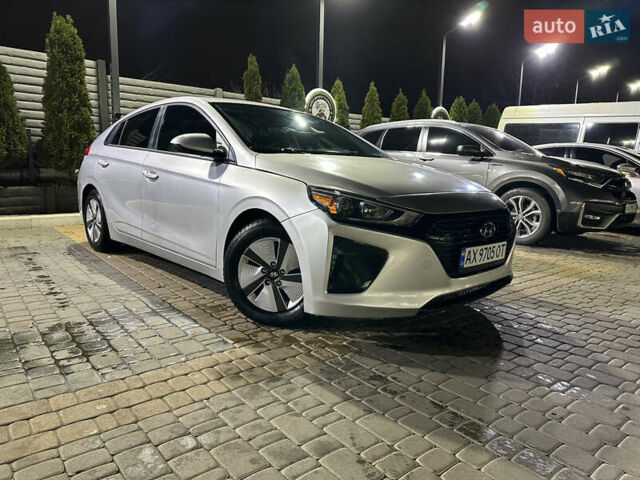 Сірий Хендай Ioniq, об'ємом двигуна 1.58 л та пробігом 174 тис. км за 11900 $, фото 2 на Automoto.ua