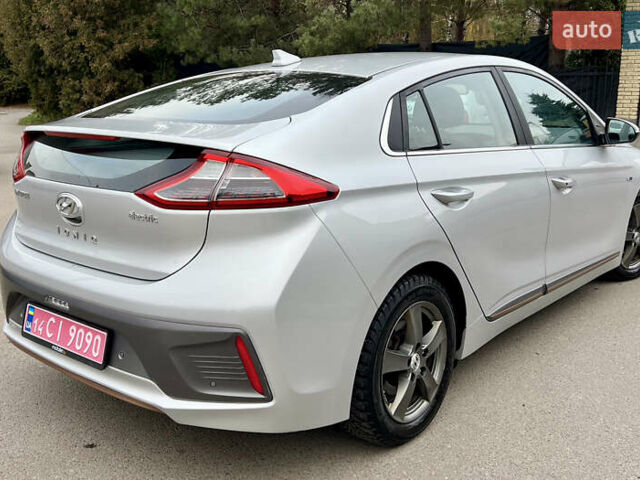 Серый Хендай Ioniq, объемом двигателя 0 л и пробегом 150 тыс. км за 12490 $, фото 12 на Automoto.ua