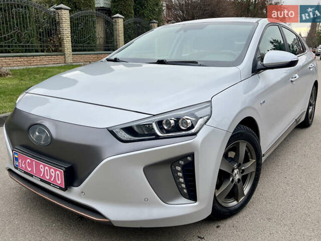 Серый Хендай Ioniq, объемом двигателя 0 л и пробегом 150 тыс. км за 12490 $, фото 4 на Automoto.ua