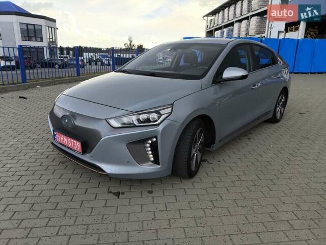 Сірий Хендай Ioniq, об'ємом двигуна 0 л та пробігом 110 тис. км за 11800 $, фото 4 на Automoto.ua
