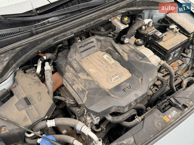 Серый Хендай Ioniq, объемом двигателя 0 л и пробегом 144 тыс. км за 11999 $, фото 26 на Automoto.ua