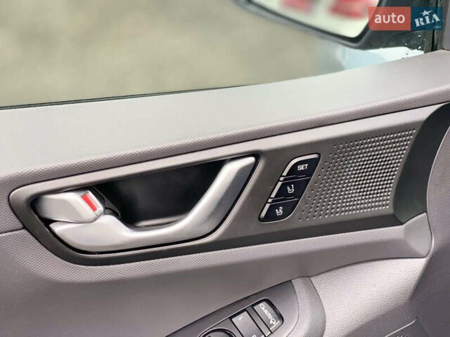 Серый Хендай Ioniq, объемом двигателя 0 л и пробегом 135 тыс. км за 12999 $, фото 51 на Automoto.ua