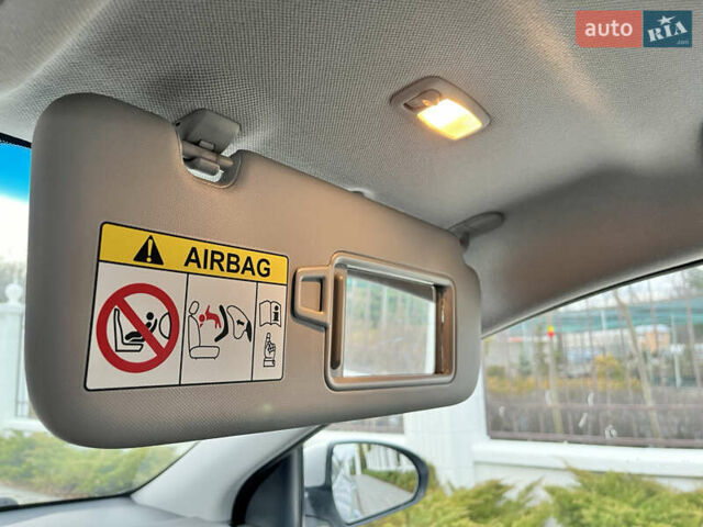 Сірий Хендай Ioniq, об'ємом двигуна 0 л та пробігом 135 тис. км за 12700 $, фото 22 на Automoto.ua