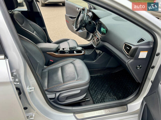 Серый Хендай Ioniq, объемом двигателя 0 л и пробегом 150 тыс. км за 12490 $, фото 26 на Automoto.ua