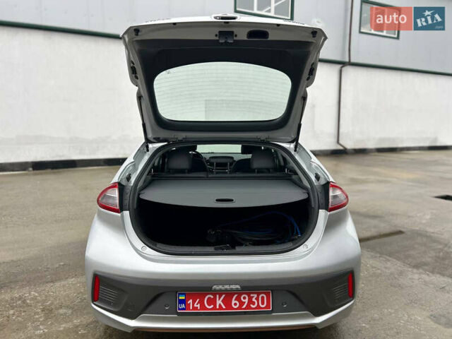 Сірий Хендай Ioniq, об'ємом двигуна 0 л та пробігом 78 тис. км за 13000 $, фото 3 на Automoto.ua