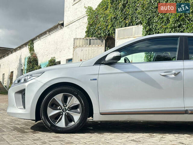Сірий Хендай Ioniq, об'ємом двигуна 0 л та пробігом 33 тис. км за 13800 $, фото 14 на Automoto.ua