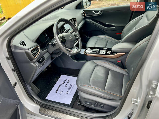 Сірий Хендай Ioniq, об'ємом двигуна 0 л та пробігом 149 тис. км за 12750 $, фото 34 на Automoto.ua