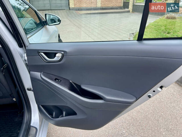 Серый Хендай Ioniq, объемом двигателя 0 л и пробегом 150 тыс. км за 12490 $, фото 31 на Automoto.ua
