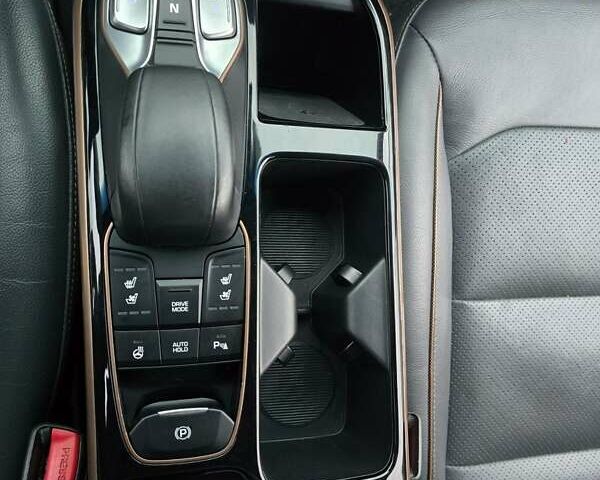 Серый Хендай Ioniq, объемом двигателя 0 л и пробегом 82 тыс. км за 14500 $, фото 7 на Automoto.ua