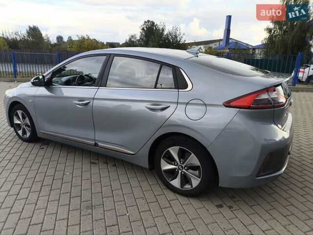 Сірий Хендай Ioniq, об'ємом двигуна 0 л та пробігом 106 тис. км за 12018 $, фото 14 на Automoto.ua