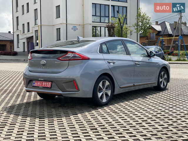 Серый Хендай Ioniq, объемом двигателя 0 л и пробегом 135 тыс. км за 12999 $, фото 13 на Automoto.ua