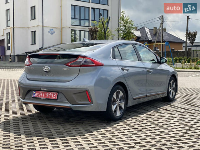Серый Хендай Ioniq, объемом двигателя 0 л и пробегом 135 тыс. км за 12999 $, фото 18 на Automoto.ua