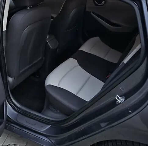 Серый Хендай Ioniq, объемом двигателя 1.58 л и пробегом 210 тыс. км за 11700 $, фото 8 на Automoto.ua