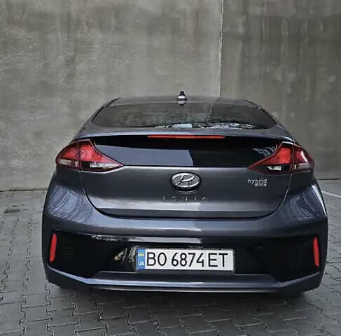Серый Хендай Ioniq, объемом двигателя 1.58 л и пробегом 210 тыс. км за 11700 $, фото 4 на Automoto.ua