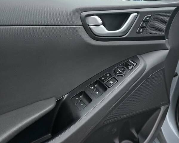 Серый Хендай Ioniq, объемом двигателя 0 л и пробегом 82 тыс. км за 14500 $, фото 8 на Automoto.ua