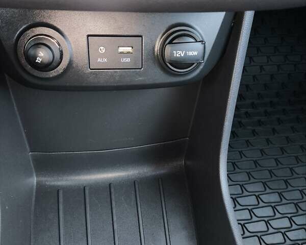 Сірий Хендай Ioniq, об'ємом двигуна 0 л та пробігом 110 тис. км за 11800 $, фото 34 на Automoto.ua