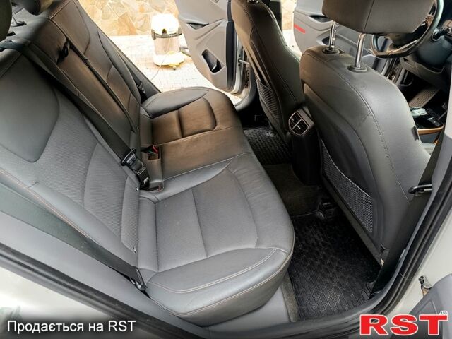 Серый Хендай Ioniq, объемом двигателя 0 л и пробегом 100 тыс. км за 14200 $, фото 3 на Automoto.ua