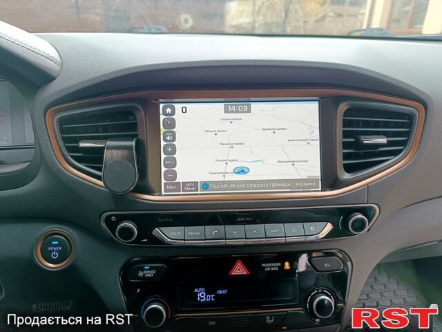 Серый Хендай Ioniq, объемом двигателя 0 л и пробегом 100 тыс. км за 14200 $, фото 9 на Automoto.ua