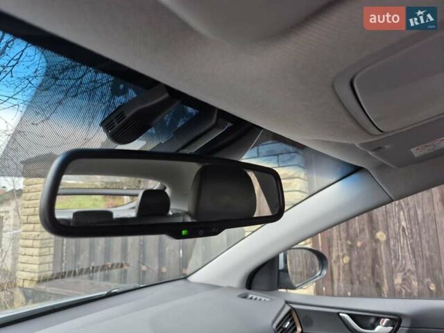 Серый Хендай Ioniq, объемом двигателя 0 л и пробегом 160 тыс. км за 14000 $, фото 22 на Automoto.ua