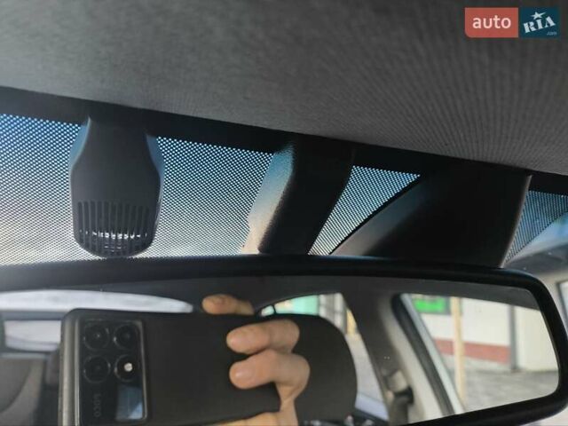 Сірий Хендай Ioniq, об'ємом двигуна 0 л та пробігом 106 тис. км за 12018 $, фото 45 на Automoto.ua