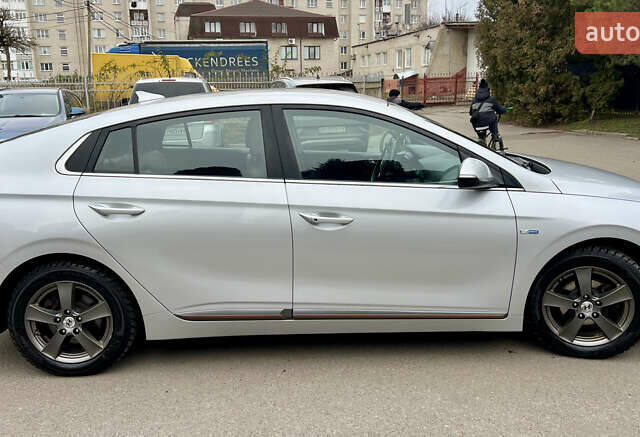 Серый Хендай Ioniq, объемом двигателя 0 л и пробегом 150 тыс. км за 12490 $, фото 14 на Automoto.ua