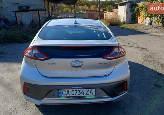 Серый Хендай Ioniq, объемом двигателя 0 л и пробегом 111 тыс. км за 14800 $, фото 58 на Automoto.ua