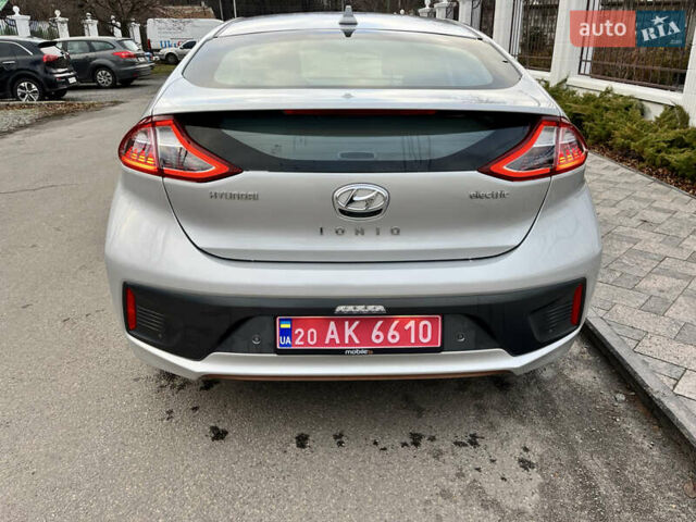 Сірий Хендай Ioniq, об'ємом двигуна 0 л та пробігом 135 тис. км за 12700 $, фото 6 на Automoto.ua