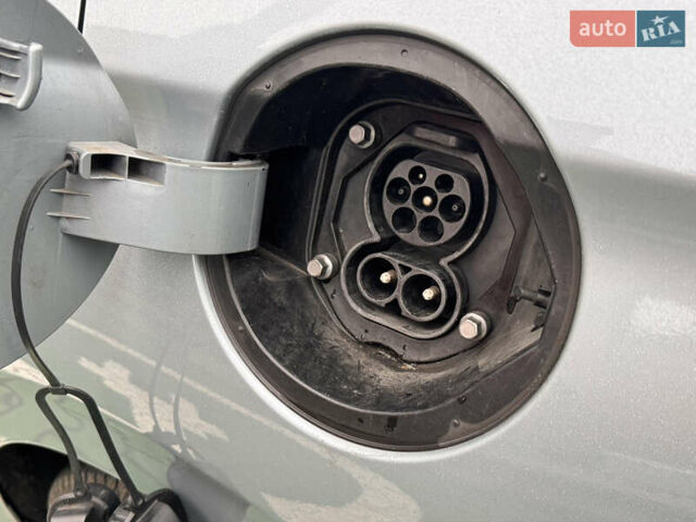 Серый Хендай Ioniq, объемом двигателя 0 л и пробегом 144 тыс. км за 11999 $, фото 32 на Automoto.ua