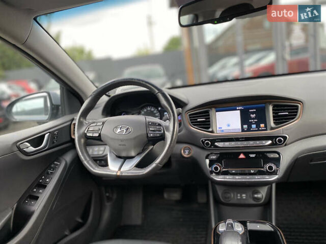 Серый Хендай Ioniq, объемом двигателя 0 л и пробегом 135 тыс. км за 12999 $, фото 35 на Automoto.ua