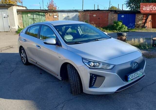 Серый Хендай Ioniq, объемом двигателя 0 л и пробегом 111 тыс. км за 14800 $, фото 56 на Automoto.ua