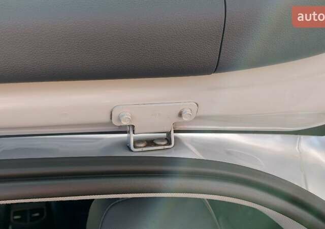 Серый Хендай Ioniq, объемом двигателя 0 л и пробегом 111 тыс. км за 14800 $, фото 46 на Automoto.ua